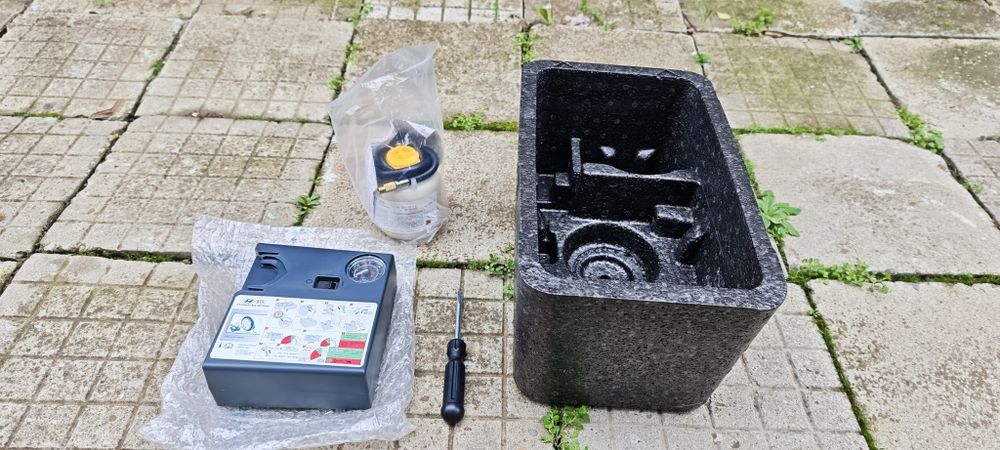 авариен комплект(компресор +пяна)за гуми Kia/Hyundai (заместител на ре