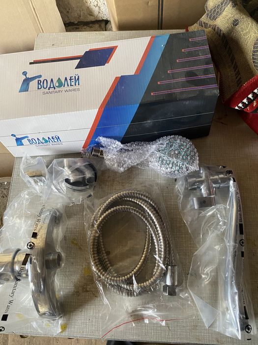 Смеситель для ванны