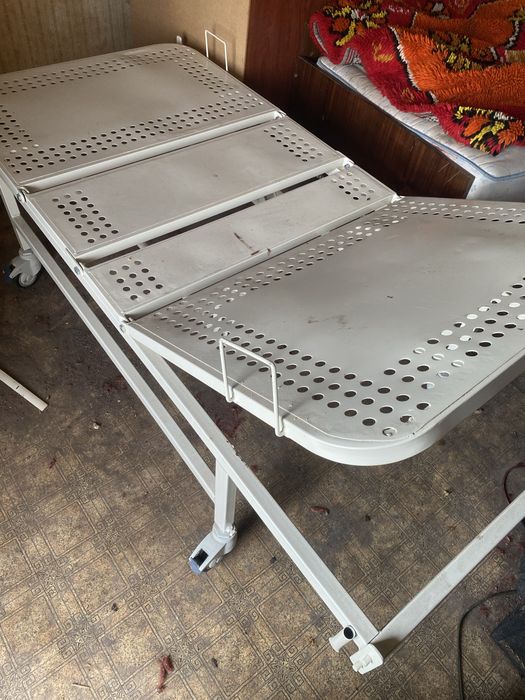 Болнично - медицинско легло.