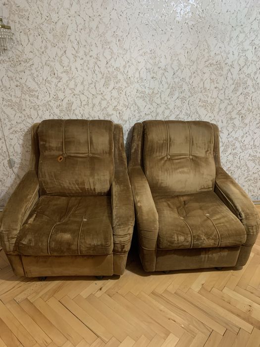 Фотьойл с велурена дамаска