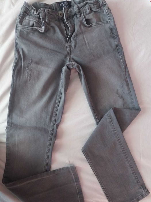 Детски лот -дънки със суитшърт