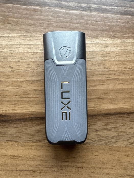 Dispozitiv de vapat LUXE