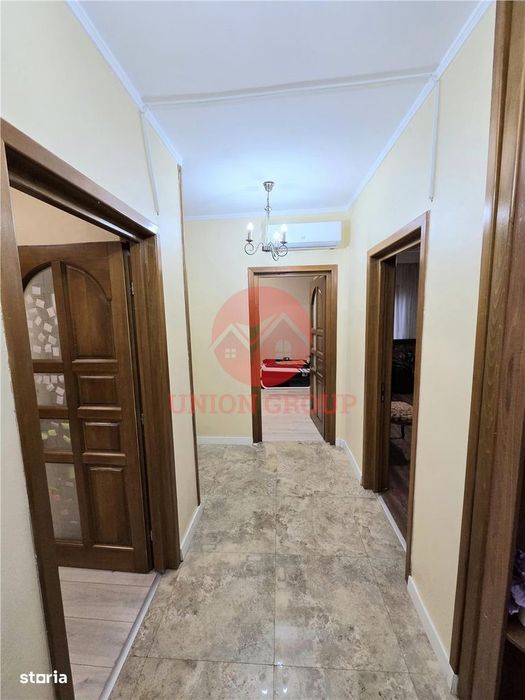 Apartament 4 Camere in Vila, Curte si Intrare Separata, Zona Andrei Sa
