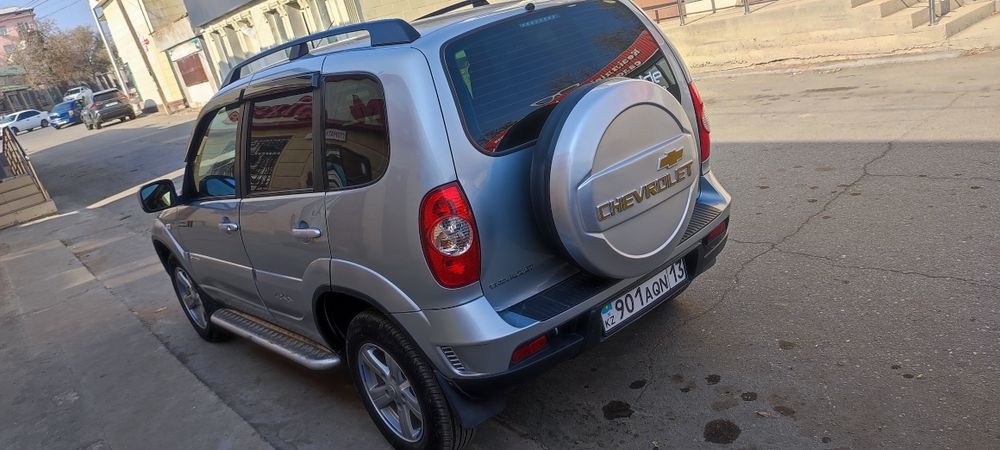 Нива Шевроле люкс 2014года