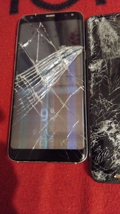 продават се мобилни телефони за части