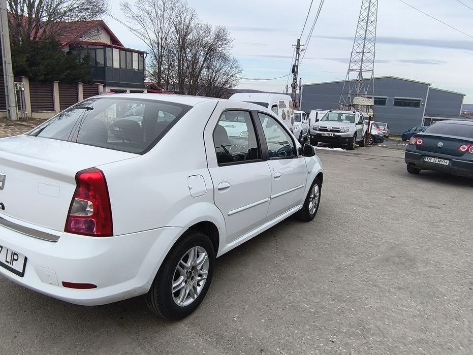 Logan Laureate 2011  AC GPL 16 valve