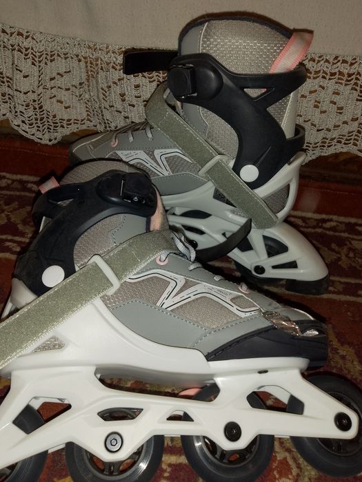 Vand role noi nouțe