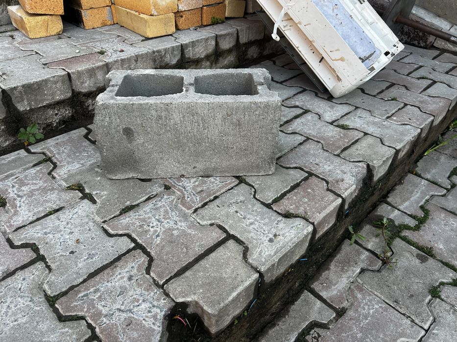 В продаже сплитерный кирпич