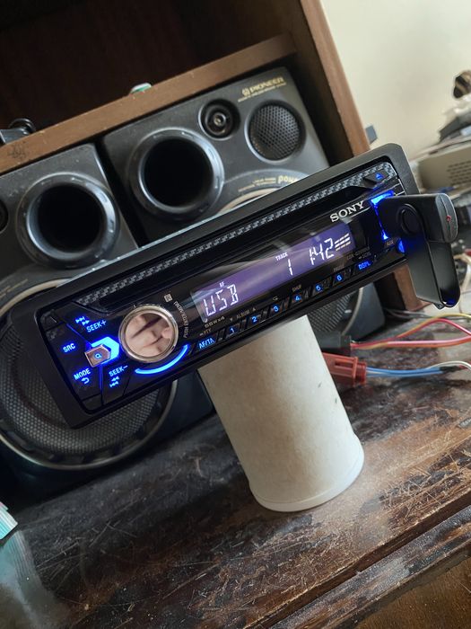 SONY CDX-G2000UI - 4X55W ВАТА - USB, AUX, CD mp3 плеър за кола сд авто радио