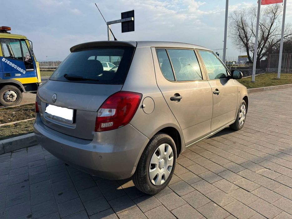 Škoda Fabia 1990 diesel, 1.990 € — imagine 4