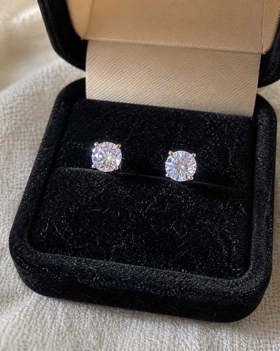 Cercei Moissanite 4mm Argint S925 – Certificat GRA – Unisex (bărbați & femei)