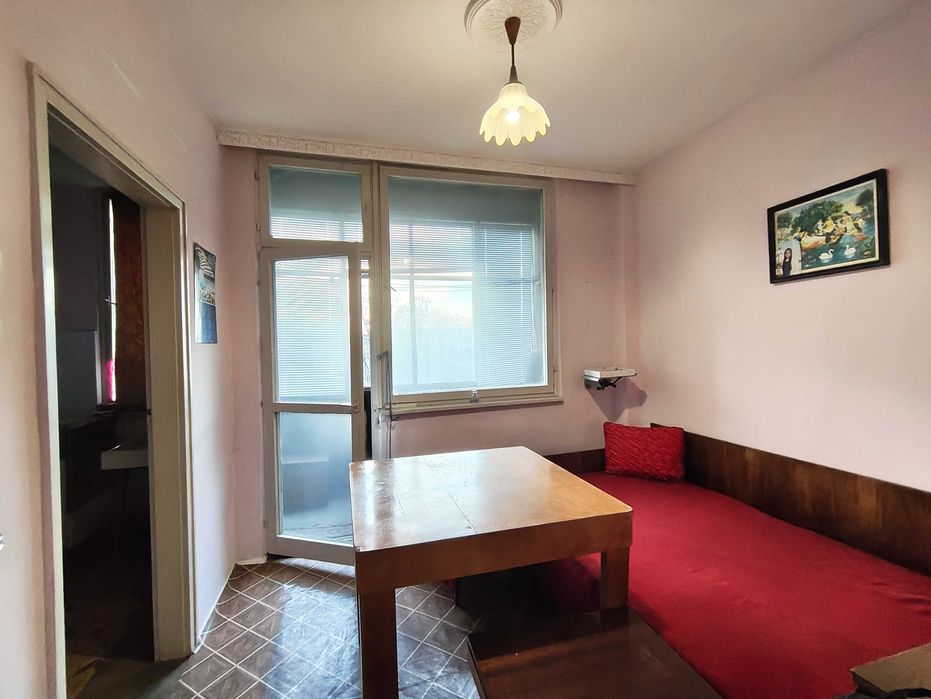 Двустаен тухлен апартамент - Идеален център