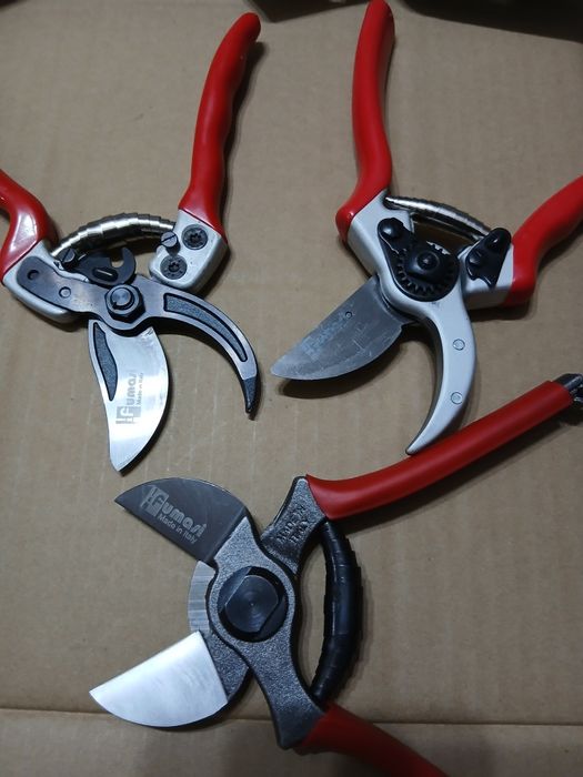 Foarfeca profesionala pentru gradina Fumasi