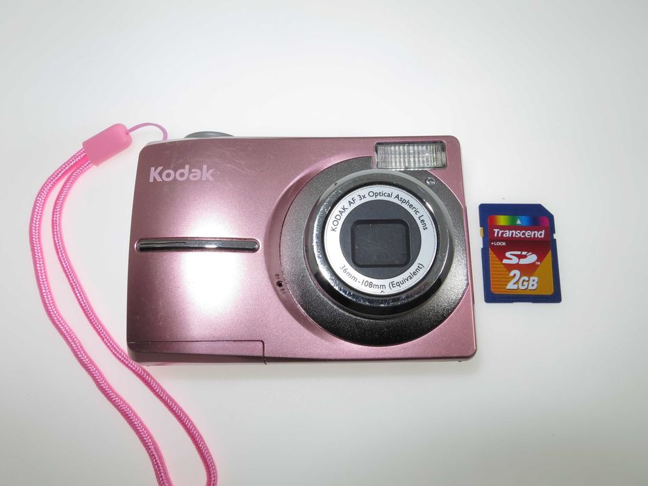 Kodak EasyShare C713 розов компактен фотоапарат, ретро цифрова камера Кодак, 7 мегапиксела и 3х оптичен зум, работи и снима с отлично качество