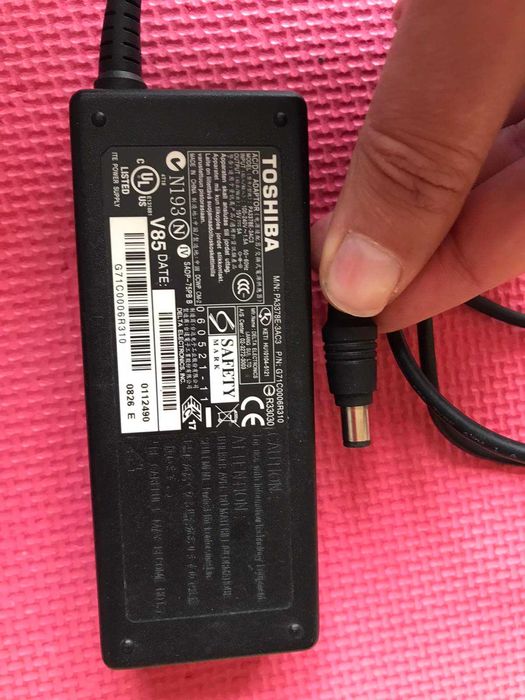 Оригинално зарядно за лаптоп Toshiba 75W 15V 5A PA3378E-3AC3