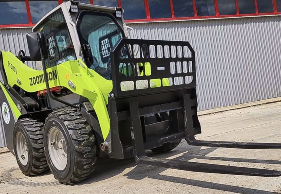 Услуги мини погрузчика Бобкат СВОБОДЕН Bobcat