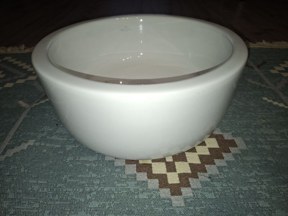 Продам раковину чашу.