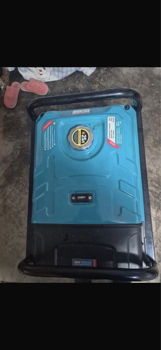 Генератор новый продам