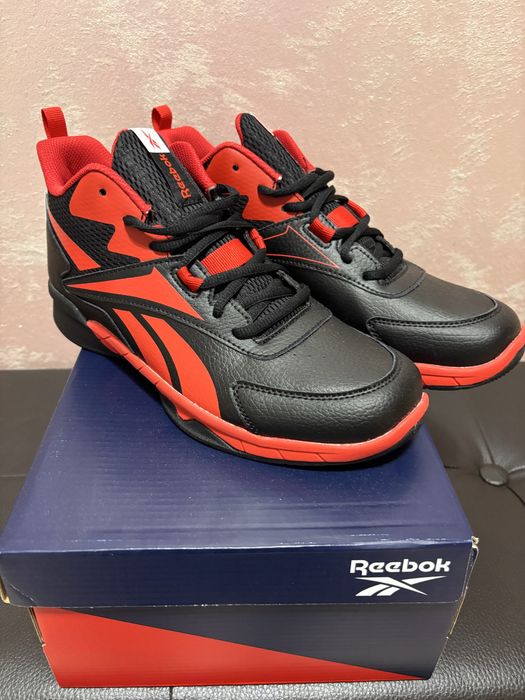 Reebok кецове – червено и черно