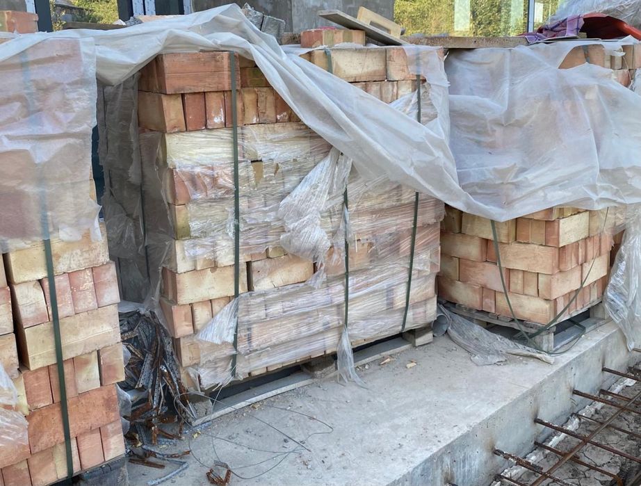 Продам красный кирпич