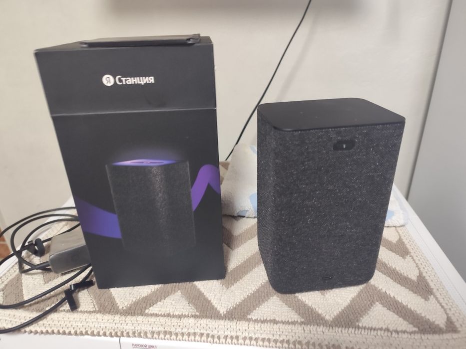 Яндекс Алиса Миди