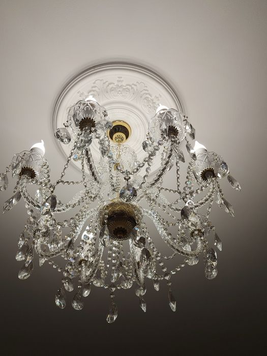 Люстра чешская 8мирожковая