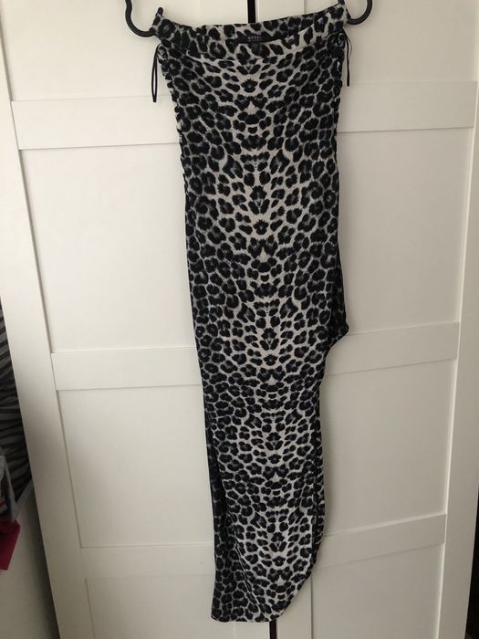 Дамски рокли Guess и Sara Sweidan