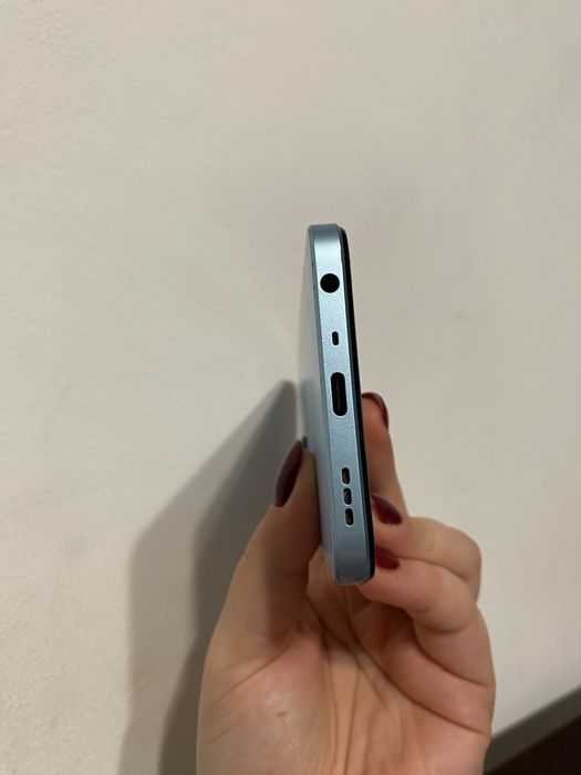 OppoA57s pret 230 ron