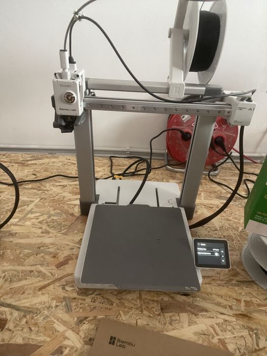 3 imprimante 3D Bambulab A1+ Scanner 3D Otter+ 2X Uscator Sunlu