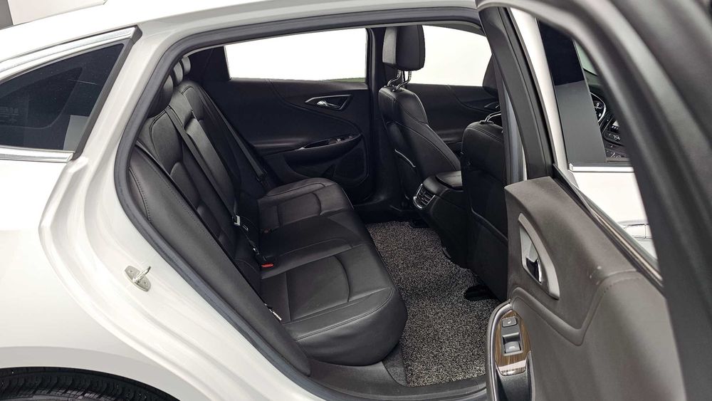Chevrolet Malibu Turbo 2.0 Redline