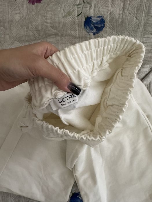 двойка, Турция, молочного цвета