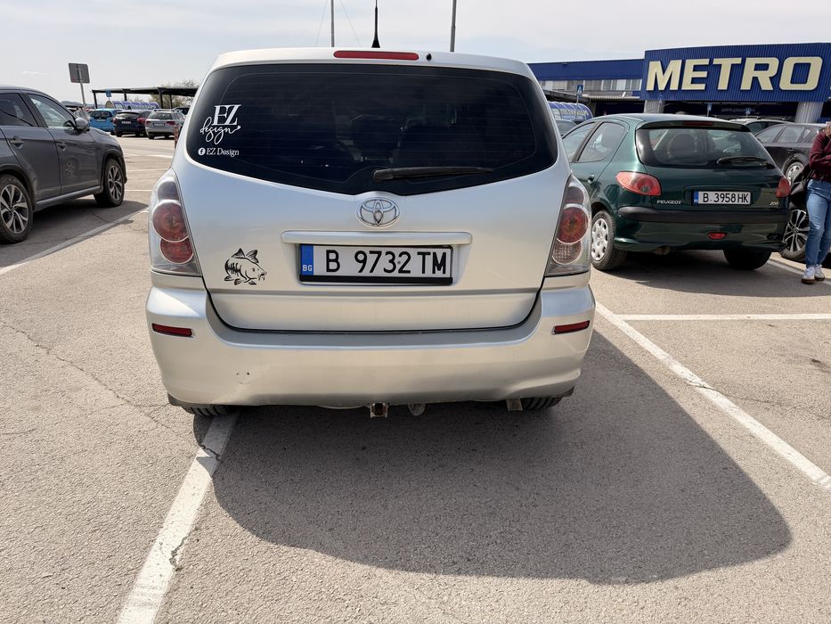 Toyota corolla verso 2.0 4d4 116кс