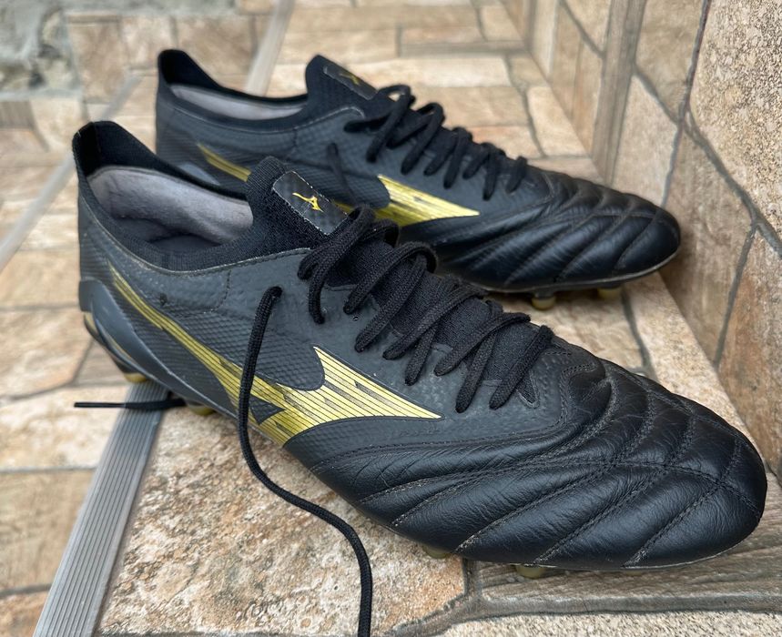 Ghete de fotbal Mizuno