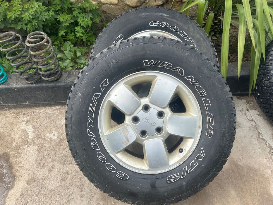 Гуми с джанти за jeep grand Cherokee wj
