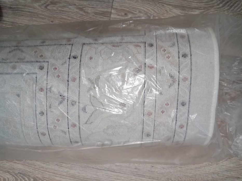 Продам ковер размер 2.5х3.5