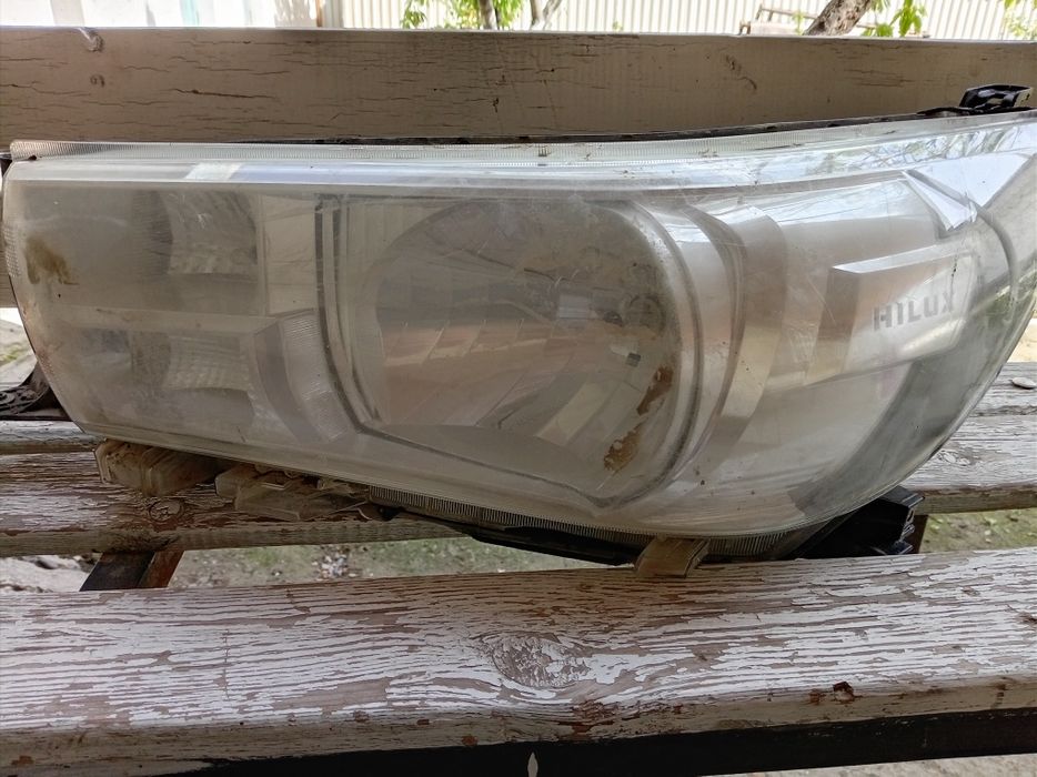 Фара от машины  Тойота Hilux Пикап