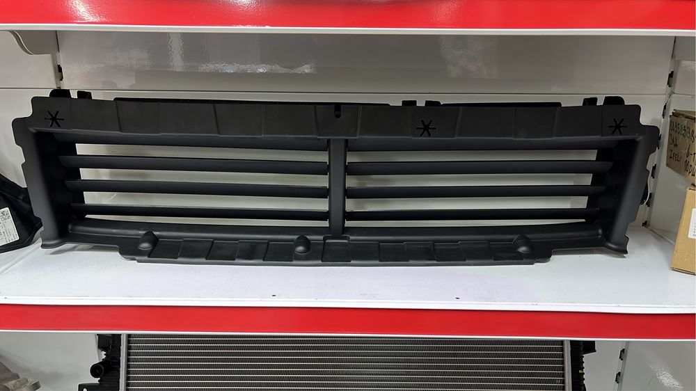 Оригинал жалюзи радиатора с моторчиком L7 L8 L9