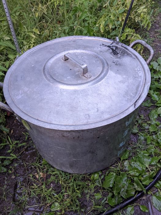 Кастрюля алюминиевая