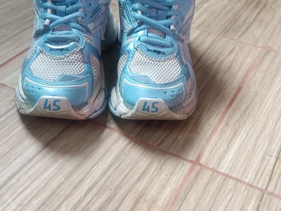 Balenciaga runner