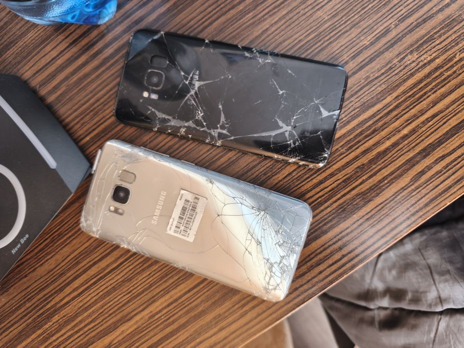 Vând 3 bucăți s8!