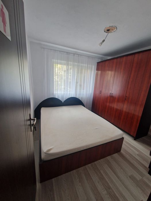 Închiriez apartament cu 3 camere/etaj 1