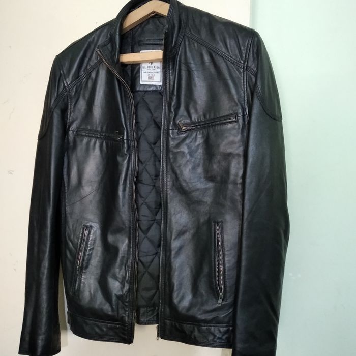 Продам кожаные куртки.