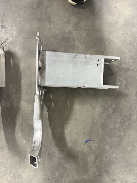 Греда рог крепежи за основа предна броня Ауди А6 Audi A6 C7 2012+