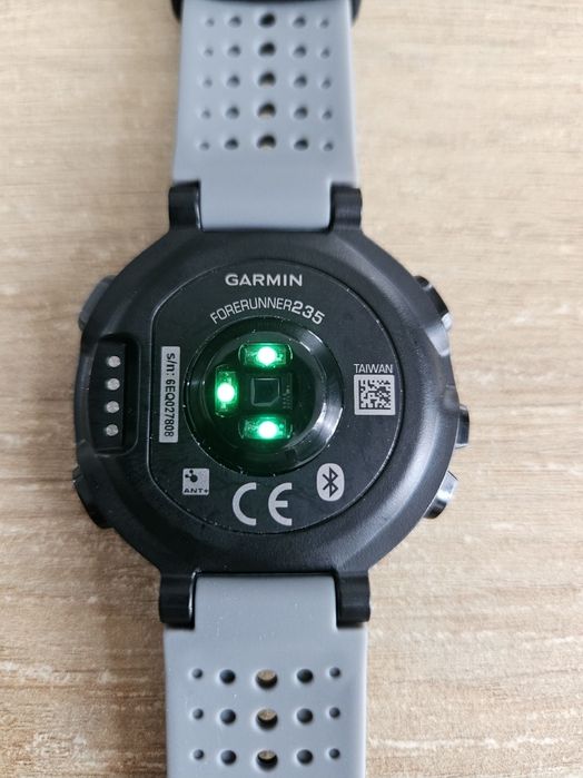 Ceas garmin forerunner 235 black, nou.