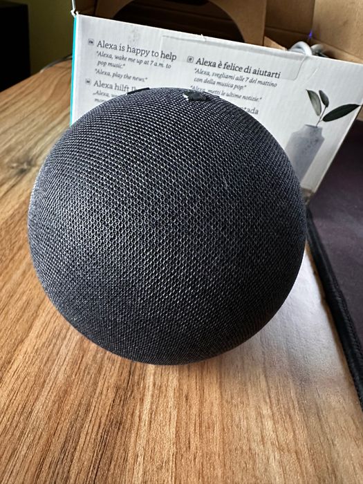 Продавам bluetooth колонка Amazon Echo dot модел 2022