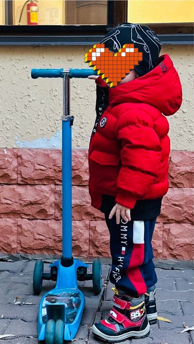 Продам куртку на мальчика