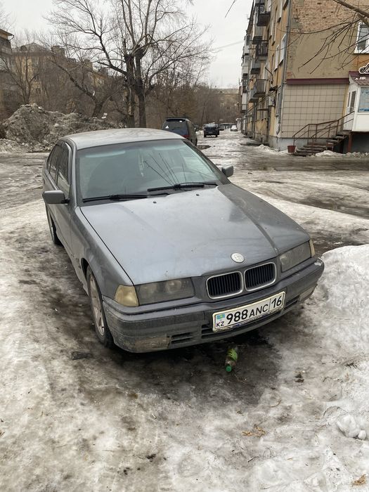 Продам зверя BMW 318 i
