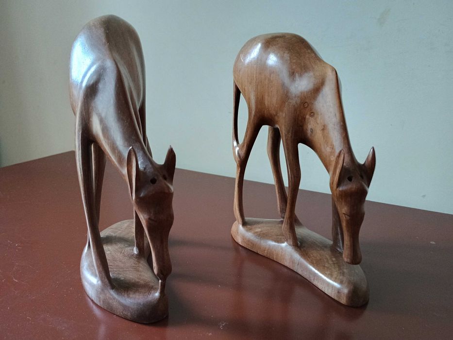 ПРОМОЦИОНАЛНА ЦЕНА Старинна скулптура от тиково дърво ръчна работа