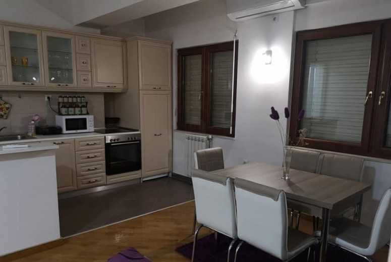 Дава се под наем Тристаен апартамент в Пловдив, Каменица 1 - 86 кв.м за 244.8 € - Снимка #2