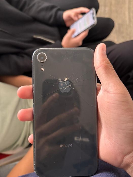 Айфон хр хорошо работает обмен на х,андроид